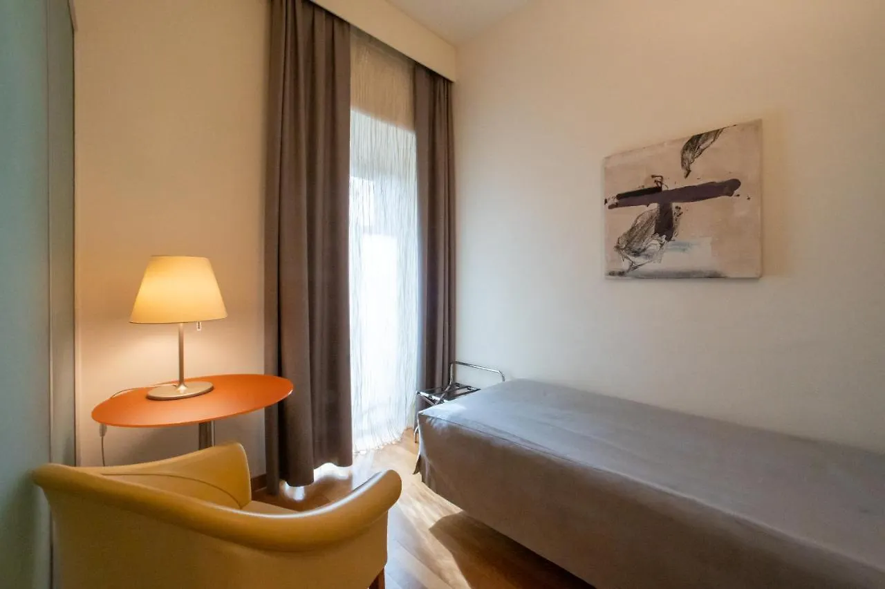 Hotel Annunziata Феррара 4*,